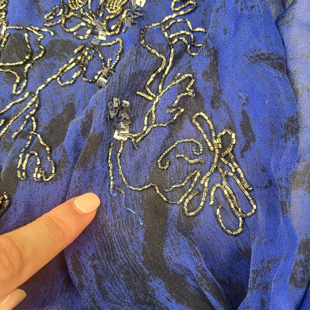 Cache | 100% silk sheer embroidered blouse - Picture 7 of 10